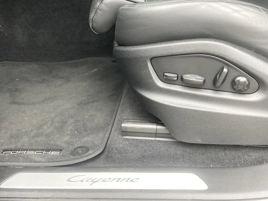 Porsche Cayenne 3.0 E-Hybrid 340KW met Panoramadak