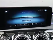 Mercedes-Benz A-Klasse 250 e AMG Line | HUD | Multispaak | LED | Navigatie | Camera | Automaat