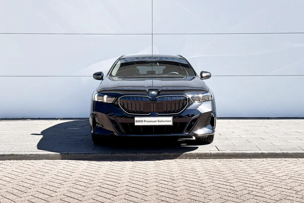 BMW 5 Serie Touring 550e xDrive