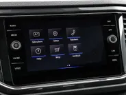 Volkswagen T-Roc 1.5 TSI 150pk DSG Sport · Panoramadak · Camera · Keyless · Apple/Android Car Play · Navigatie · Dodehoek Detectie · 17'' Inch ·