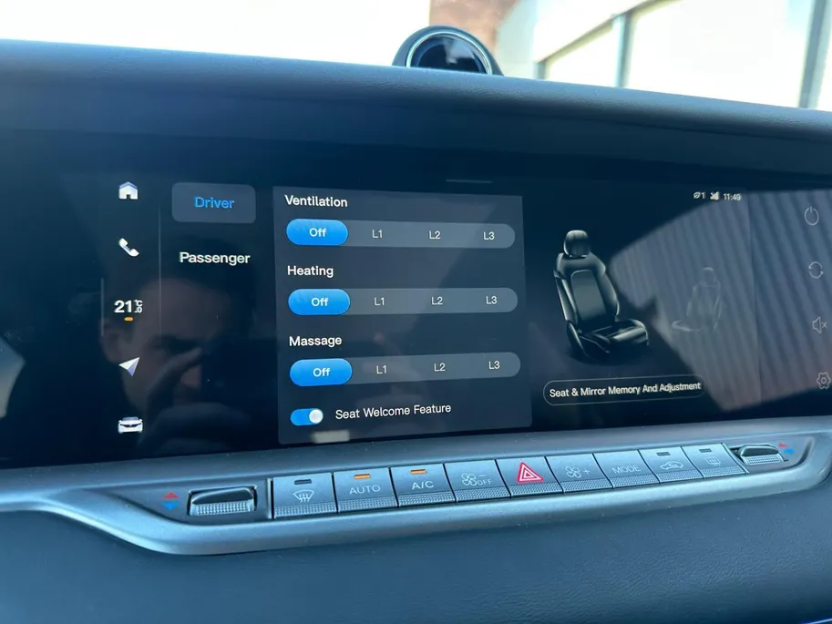 Voyah Free Flagship Edition 4WD 106 kWh | Demo | Full Option | Trekhaak met 2000kg trekgewicht | Luchtvering | Stoelkoeling, -verwarming en -massage |Blackline exterieur & interieur|