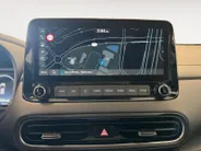 Hyundai Kona 1.6 HYBRID | AUTOMAAT | FASHION | 18'' VELGEN | NAVI | CAMERA |