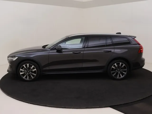 Volvo V60 Cross Country 2.0 B5 AWD Plus Bright | 360° camera | Harman/Kardon