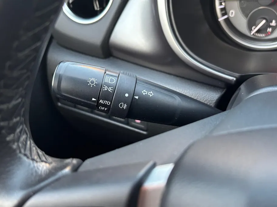 Suzuki Vitara 1.4 Boosterjet Comfort Smart Hybrid | Garantie t/m 2033 ! | Dodehoek detectie | Achteruitrijcamera | Stoelverwarming |