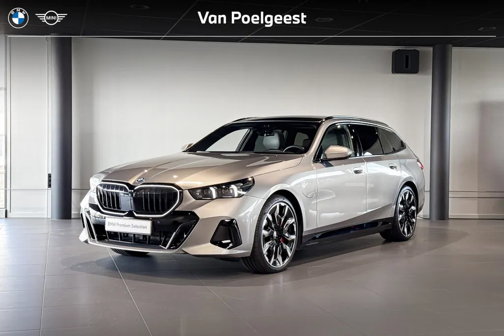 BMW 5 Serie Touring 550e xDrive