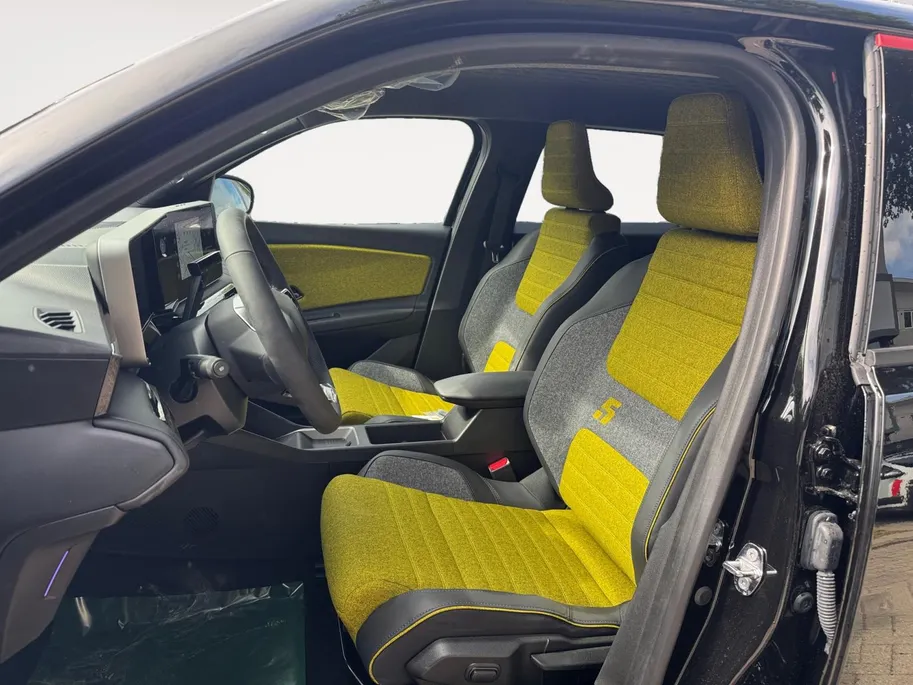 Renault 5 comfort range iconic cinq 52 kWh | BLACK EDITION By Z&Z Binckhorst | | NIEUW SAMEN TE STELLEN NU MET €1.800 KORTING,-