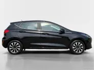 Ford Fiesta 1.0 EcoBoost Hybrid Titanium | Dealer onderhouden | NL auto | Winter pack | Parkeersensor achter | Navigatie via carplay | Apple carplay & Android auto | Cruise control | Bovag garantie |