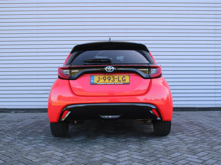 Toyota Yaris 1.5 Hybrid Launch Edition | 17' LM | Clima | Cruise adapt.| PDC V+A | Camera | HUD | Keyless | Navi | 1e eigenaar |