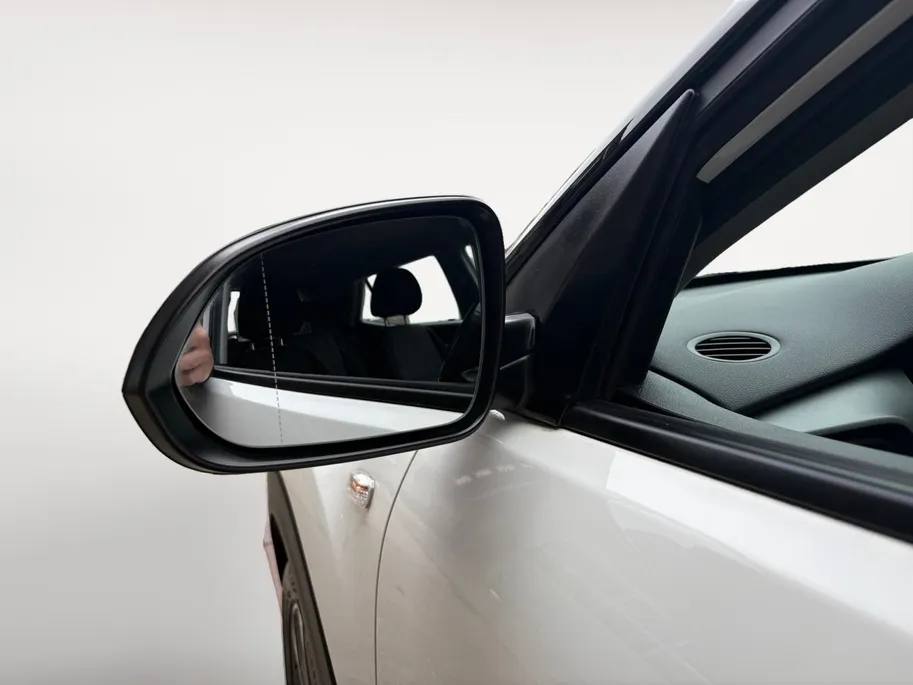 Kia Stonic 1.0 T-GDi DynamicLine | Navigatie | Apple Carplay / Android Auto | Achterruitrij Camera | Cruise Control | Lichtmetalen Velgen |
