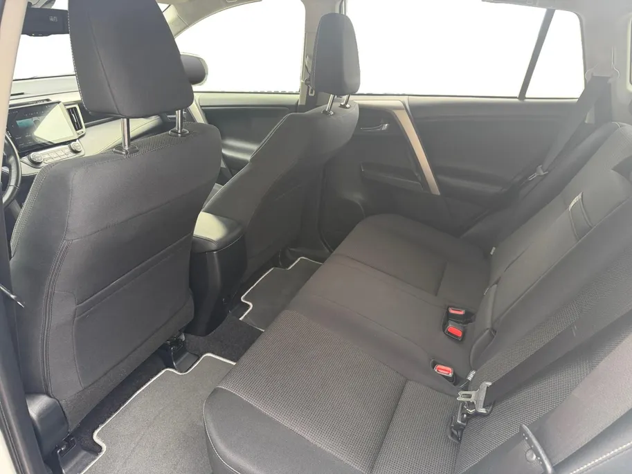 Toyota RAV4 2.5 Hybrid AWD Style Dealer onderhouden | 1650KG Trekkracht | Applecarplay / Android auto | Climate control | Cruise control |