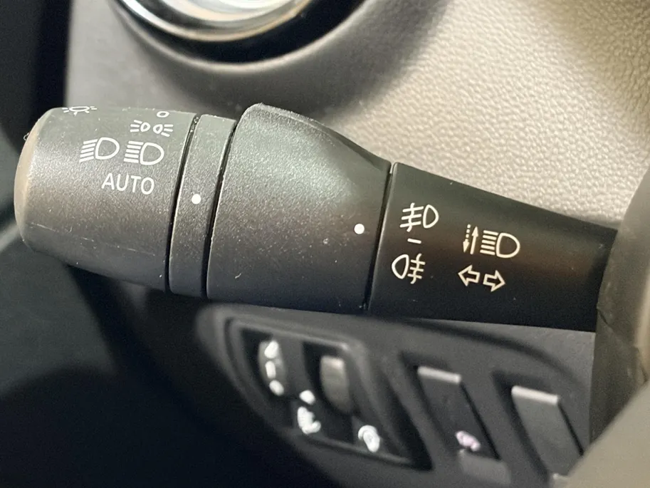 Renault Captur 150PK TCe Intens Automaat | 1ste Eigenaar | Trekhaak | 1200kg Trekgewicht | Cruise Control | Climate Control | Navigatie | Camera | Parkeersensoren | Licht & Regen Sensor | Armsteun |