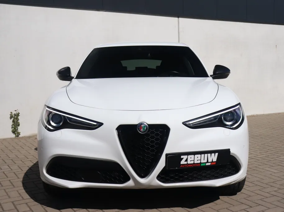 Alfa Romeo Stelvio 2.0 Turbo 280 PK AWD Veloce | Navi | Carplay | Driver | 20'