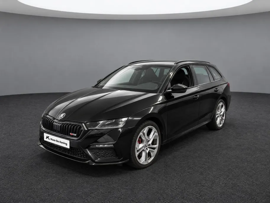 Škoda Octavia Combi 1.4 TSI 245pk DSG RS iV PHEV Business · SOH 94,5% · Camera · Wegklapbare Trekhaak · Elek. Voorstoelen · Stoelverwarming V+A · 19'' Inch · Apple/Android Car Play ·