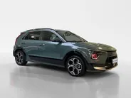 Kia Niro 1.6 GDi PHEV DynamicPlusLine | Apple Carplay / Android Auto | Navigatiesysteem | Stoel  + Stuurverwarming | Elektrisch Schuif / Kanteldak | Licht + Regensensor | Parkeersensoren Voor + Achter | ParkeerCamera  Achter | Elektrisch Bedienbare Achterklep | 18