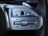 Mercedes-Benz CLA 250 e Premium Plus l Carplay l Privacy glass l Stoelverwarming
