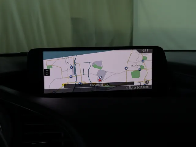Mazda 3 2.0 e-SA-G Exclusive-line | Head-Up display | Camera