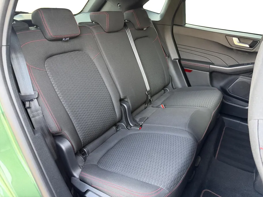 Ford Kuga 2.5 PHEV ST-Line | NL auto | Automaat | Winter pack | Adapt. Cruise control | BLIS | 360 graden camera | Draadloos opladen mobiel | Fabrieksgarantie tot 01-2028 |