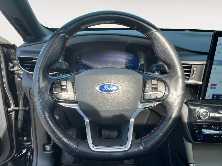 Ford Explorer 3.0 V6 EcoBoost PHEV ST-Line 7p. | Dealer Onderhouden | Panoramadak | 360 Graden Camera | All Season Banden | Elektrische Achterklep | Adapt. Cruise Control | BLISS | Winterpakket | Navigatie |