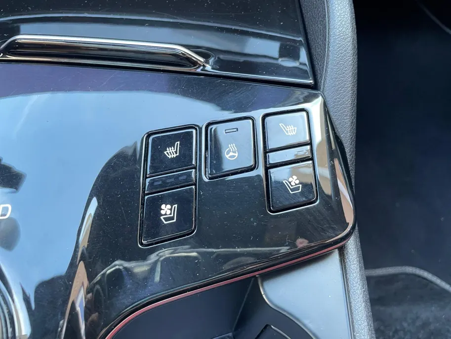Kia Sportage 1.6 T-GDi Plug-in Hybrid AWD GT-Line *Navi+360Camera*Schuif/kanteldak*Stoelverwarming/ventilatie*Climate Control*Adapt. Cruise Control*Elekt. Stoelen*Harman Kardon Audio*Zeer nette auto!