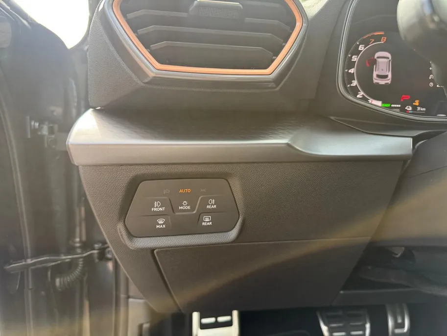 CUPRA Formentor 1.5 TSI e-Hybrid Business Afneembare trekhaak | panorama dak | stoel/stuur verwarming | Carplay |