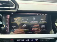 Audi A3 Sportback 45 TFSIe 272pk S-tronic S edition Competition · Panoramadak · Camera · Elek. Bestuurdersstoel · Apple/Android Car Play · Leder/ Alcantara · Zwart Optiek · 18'' Inch · Garantie t/m 10-12-2030 of 100.000km