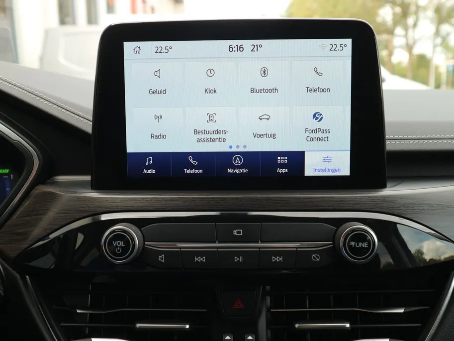 Ford Kuga 2.5 PHEV Vignale | TREKHAAK | PANO | HUD | ADAP CRUISE | WINTER |