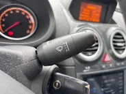Opel Corsa 1.4-16V Cosmo | Cruise | Lichtmetaal | park sensoren |