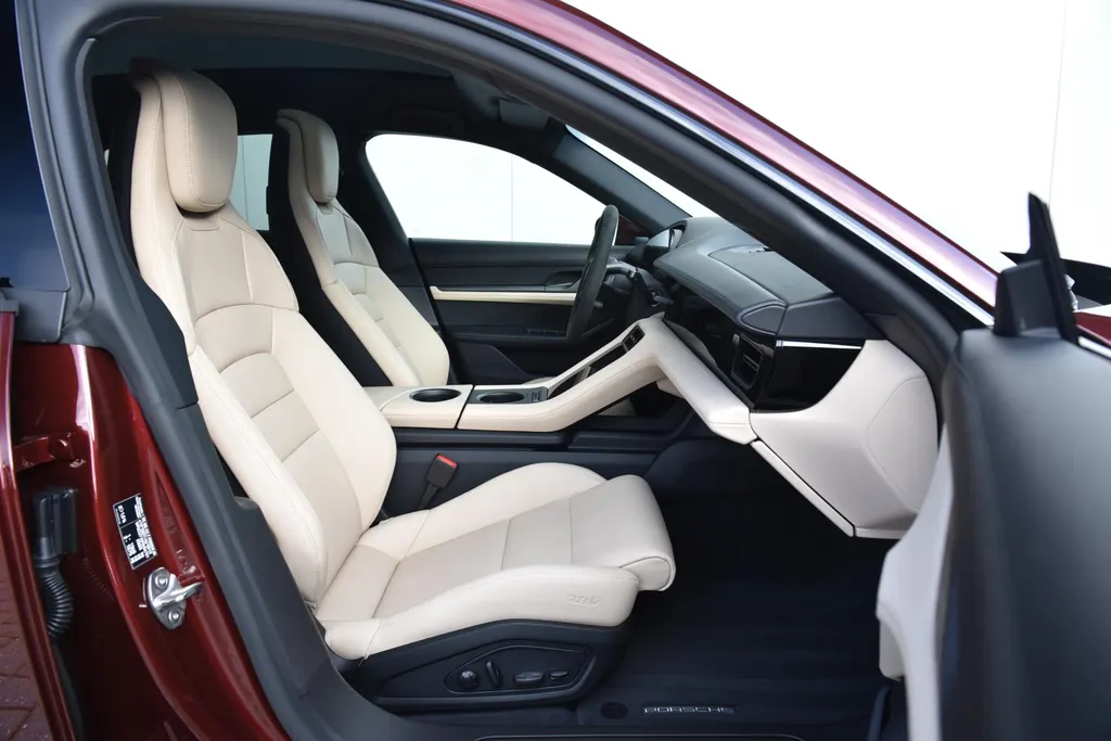 Porsche Taycan Cross Turismo 4 93 kWh