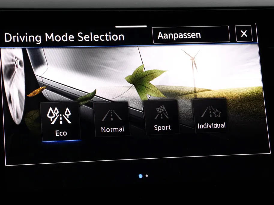 Volkswagen Polo 1.0 TSI 95pk DSG R-Line · Camera · Matrix LED · ACC · Stoelverwarming · Apple/Android Car Play · Sfeerverlichting · Verkeersbord Detectie ·