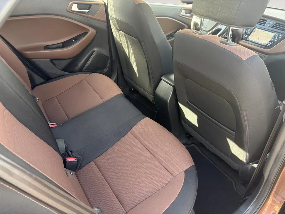 Hyundai i20 1.0 T-GDI Comfort | Trekhaak | Navi | Camera | Climate control
