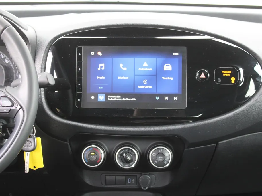 Toyota Aygo X 1.0 VVT-i MT Play | All season 17' | Apple carplay/Android auto | Cruise | Airco | Camera |