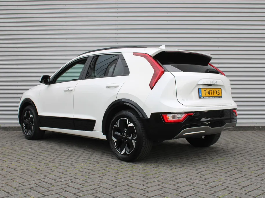 Kia Niro EV Edition 64.8 kWh | Stuur-/stoelverwarming | Camera | Cruise adapt. | Navi | 17' LM | Clima |