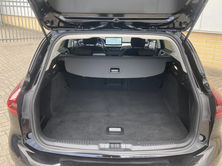 Ford Focus 1.0 EcoBoost Hybrid 155pk Automaat TitaniumX Wagon Groot Navigatie - Winter pakket - AGR bestuurdersstoel