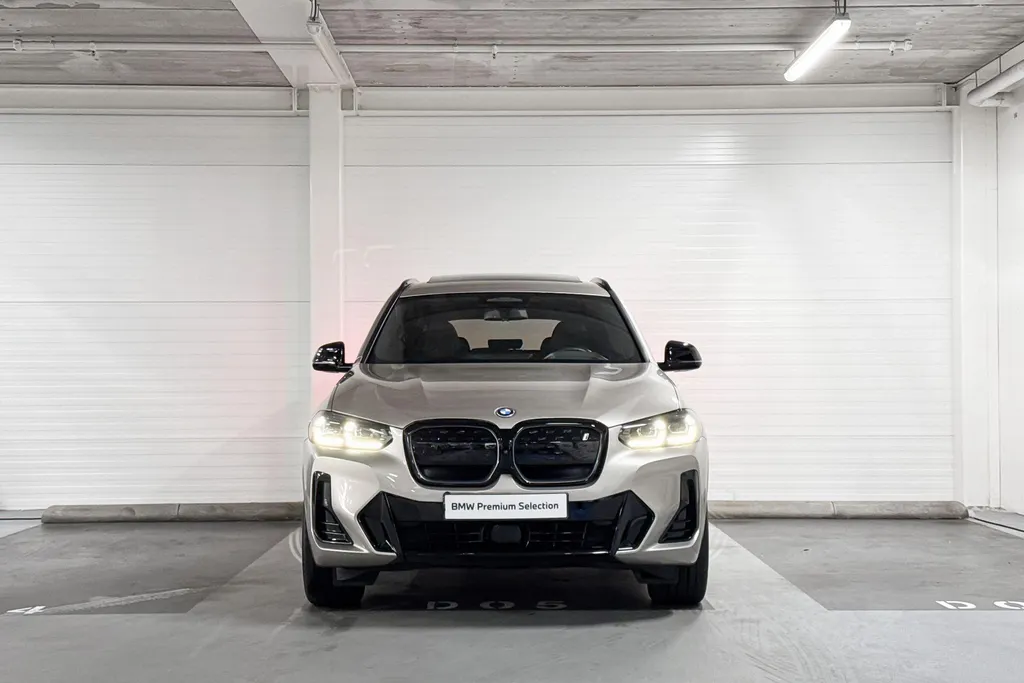BMW iX3 High Executive