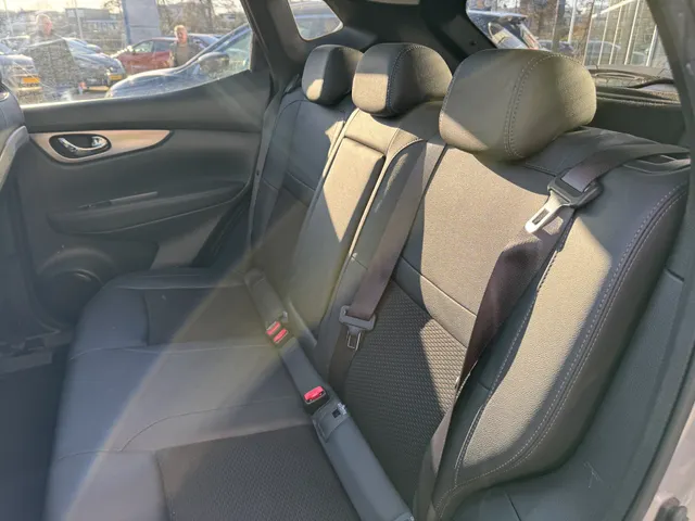 Nissan QASHQAI 1.3 DIG-T Tekna Panoramadak. Trekhaak afneembaar (1.300kg)