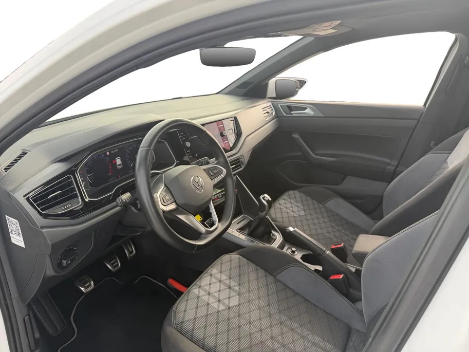 Volkswagen Polo 5-deurs 1.0 TSI R-Line Nederlandse Auto | Pano dak | LED iQ | Virtual Cockpit | CarPlay | 17' Bergamo | etc.