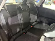 Renault Captur 145PK E-Tech Full Hybrid Techno Automaat | 1e eigenaar | 360 Camera | Adaptive Cruise Control | Apple CarPlay/Android Auto | Licht & Regen Sensor | Full LED | Lichtmetalen Velgen |