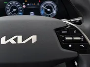 Kia Niro EV DynamicLine 64.8 kWh 100% SOH | Navigatie | Climate control | ACC | Achteruitrijcamera |