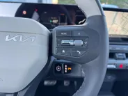 Kia EV3 GT-Line Dark Edition 81.4 kWh | cruise Control Adaptief | carplay | Navigatie | Climate control | Stoel verwarming voor + achter | Pakeersensoren voor + achter | Parkeercamera achter | LM Velgen 19' |