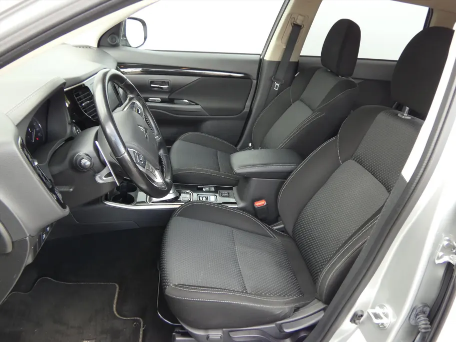 Mitsubishi Outlander 2.4 DOHC MIVEC PHEV 240pk 4WD Aut Pure