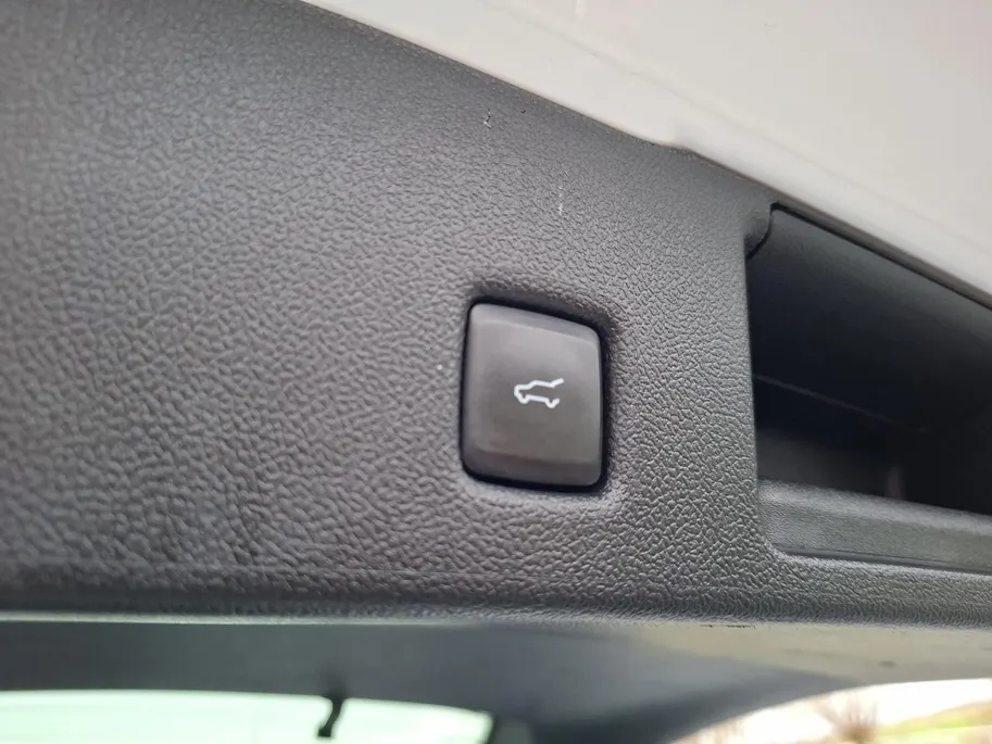 Ford Kuga 2.5 PHEV ST-Line | Winterpack | Driver Assistancepack | Technologypack | Adaptive Cruisecontrol | Camera v+a | Dodehoekdetectie | Head-up Display | El. Achterklep | Full LED