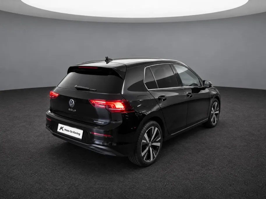 Volkswagen Golf 1.5 204pk DSG eHybrid Life Edition · Camera · Apple/Android Car Play · Dodehoek Detectie · Keyless · Alarm · 18'' Inch · Stoelverwarming ·  Garantie t/m 13-04-2030 of 100.000km