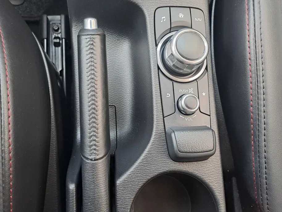 Mazda CX-3 2.0 SkyActiv-G 150 GT-M 4WD | 4WD | Half Leer | Automaat | Trekhaak | Stoel Verw. | Navi | Camera | Dodehoek detector |  Bose | Cruise control adaptief | Head-up display