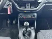 Ford Fiesta 1.0 EcoBoost Titanium 125pk | Stoel- stuur en voorruitverwarming | Navigatie via Apple Carplay & Android auto | Parkeer sensoren