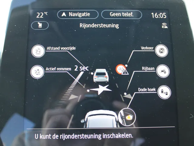 Renault Captur 1.6 E-Tech full hybrid 145 PK iconic | Lederen bekleding en stoel elektrisch bedienbaar | 360 camera | Stoelverwarming voor |
