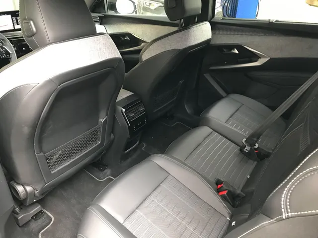 Peugeot 5008 Hybrid 145 GT Automaat