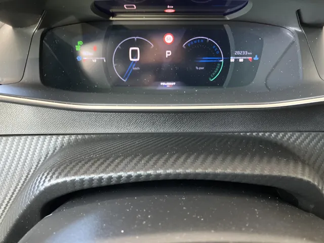Peugeot 2008 1.2 Hybrid 145 GT | Pan.dak | Winterpack