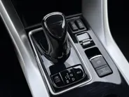 Mitsubishi Eclipse Cross 2.4 PHEV Intense+ | Stoel- en stuurverwarming | Elektrisch verstelbare stoelen | Trekhaak | Achteruitrijcamera | Parkeersensoren voor- en achter | Navi | Climate Control