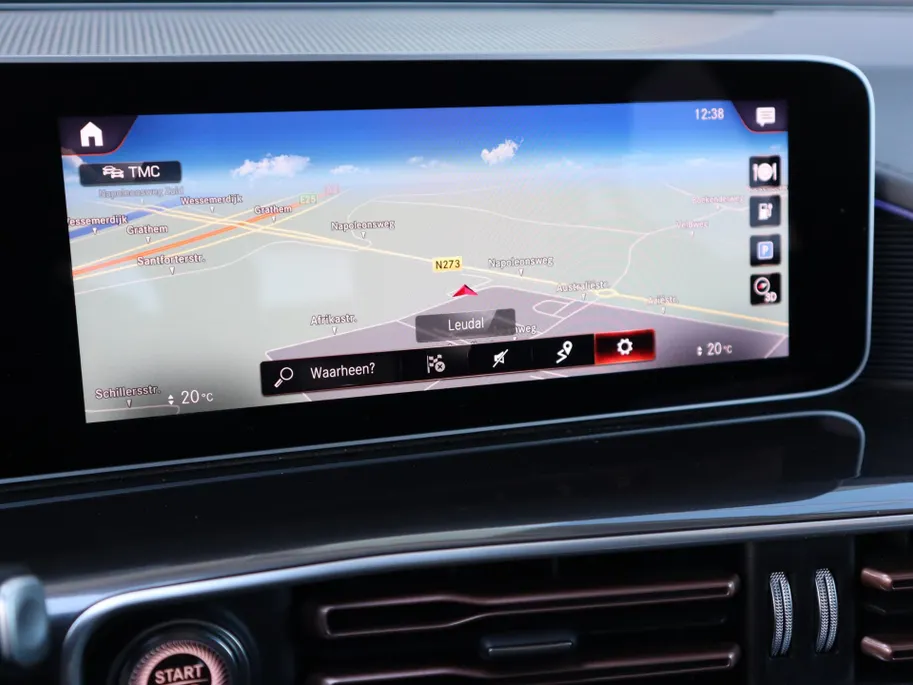Mercedes-Benz EQC 400 4MATIC Premium Plus 80 kWh l Trekhaak l Keyless l Stoelverwarming