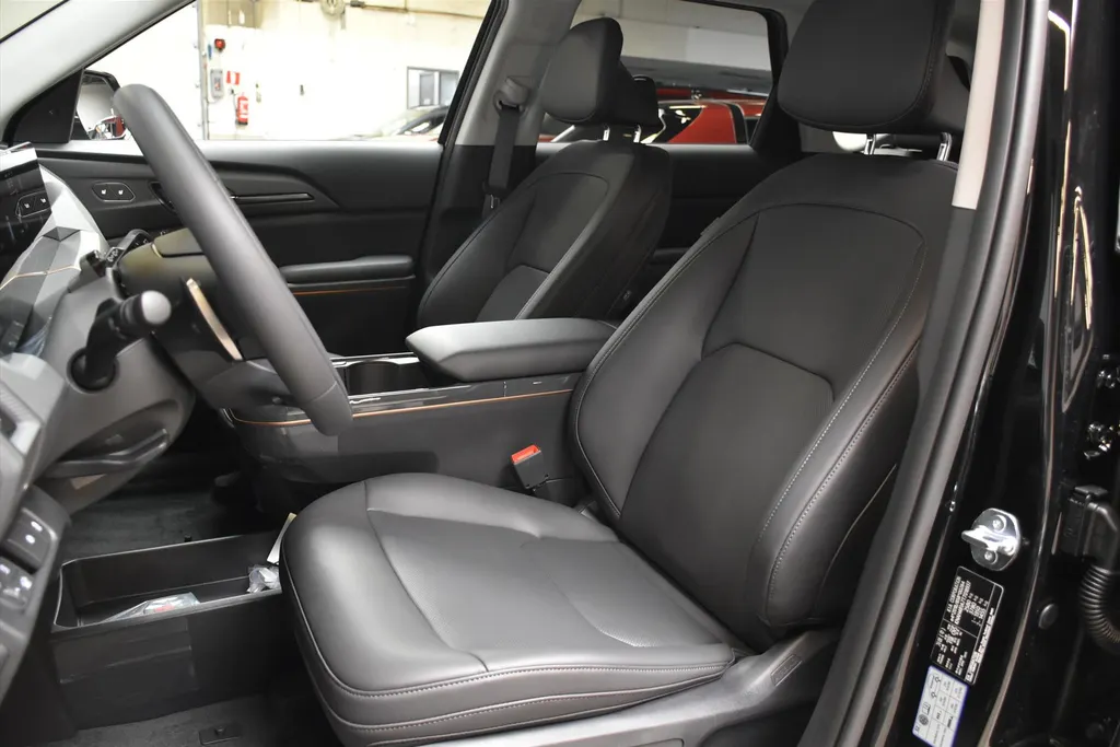 Kia EV5 81,4 kWh 217pk 2WD Plus Advanced NIEUW TE BESTELLEN